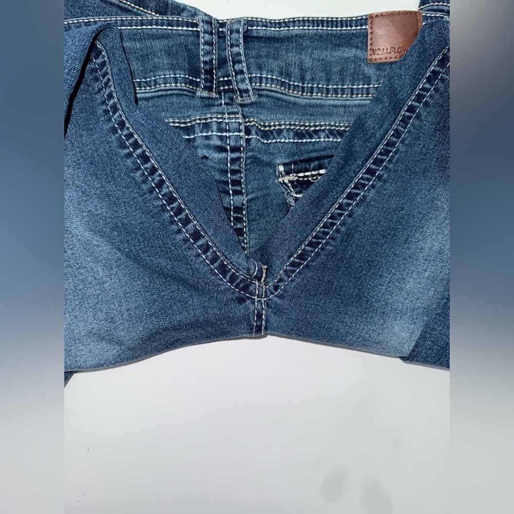 Wallflower Lucious Curvy Fit Bootcut Jeans Size 3 Regular Embellished - Picture 5 of 13